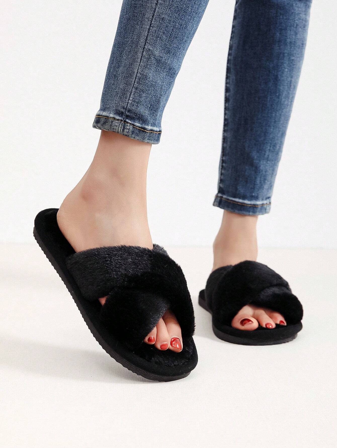 Black Pre Bow Decor Fluffy Slippers