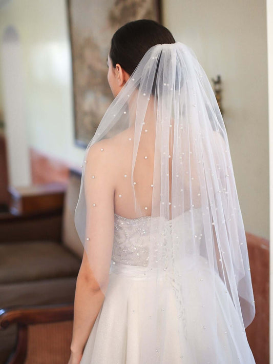 Short Faux Pearl Bridal Veil With Hair Comb