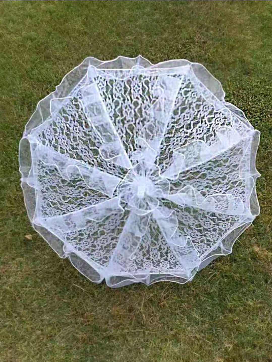 Lace Umbrella With Vertical Edges