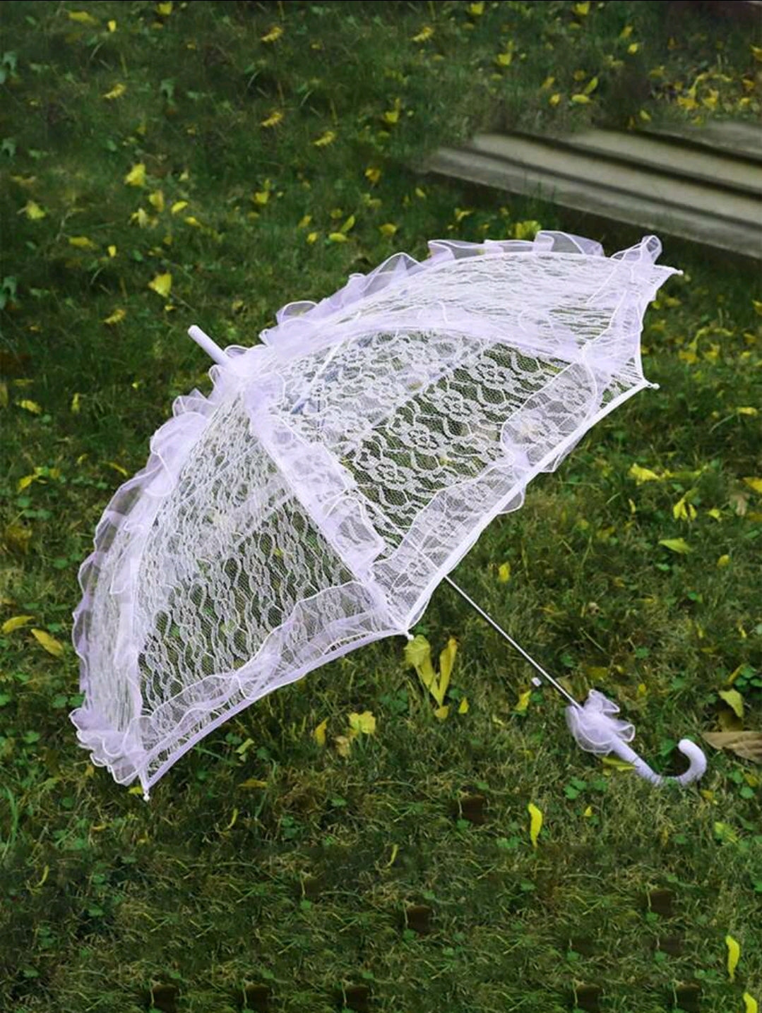 Lace Umbrella With Vertical Edges