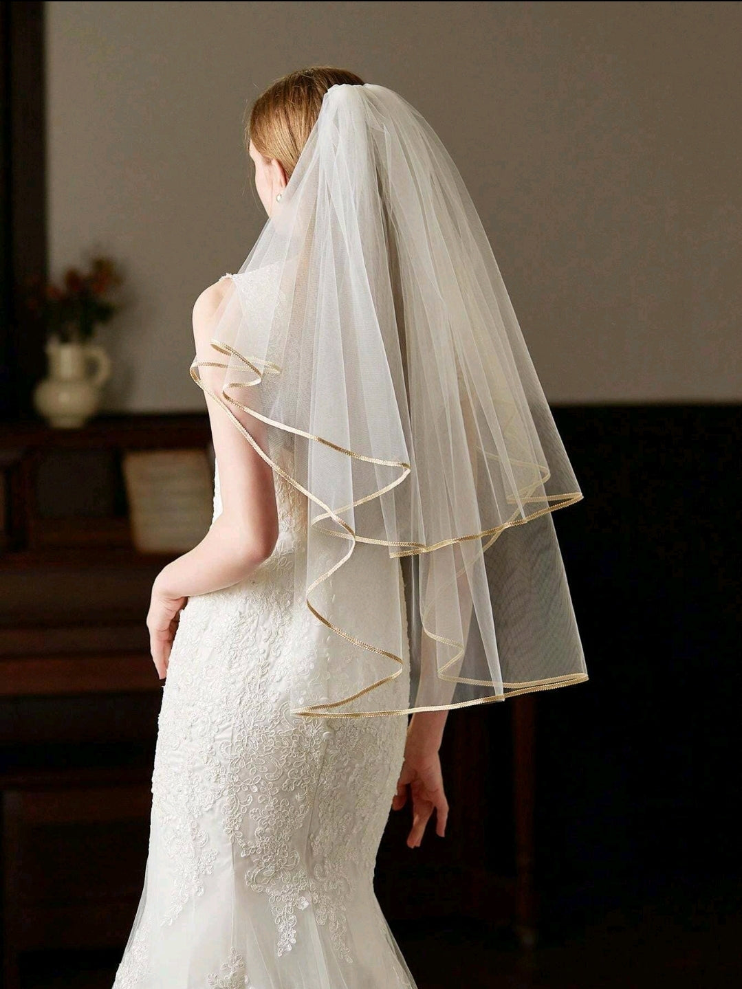 Gold-Trimmed Bride Wedding Veil With Comb