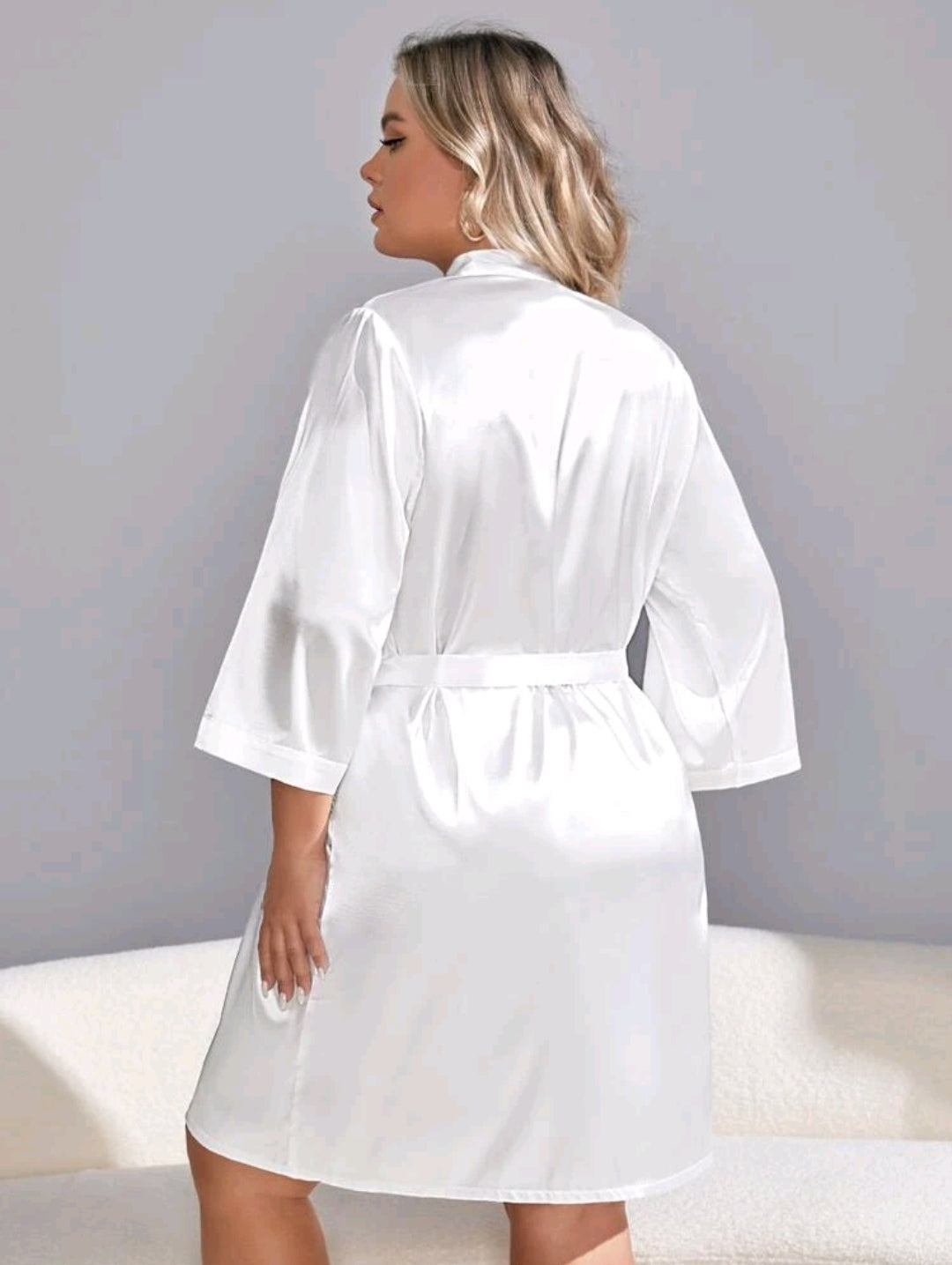 Plus, Size Plain White Robe