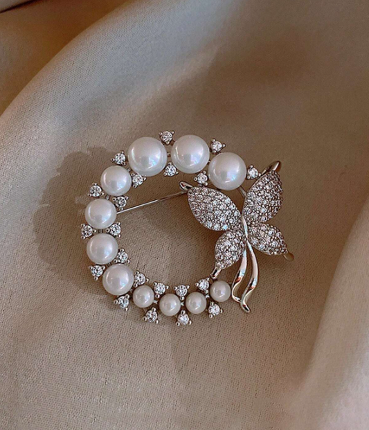 Geometric Pearl Butterfly Elegant Zinc Alloy Brooch