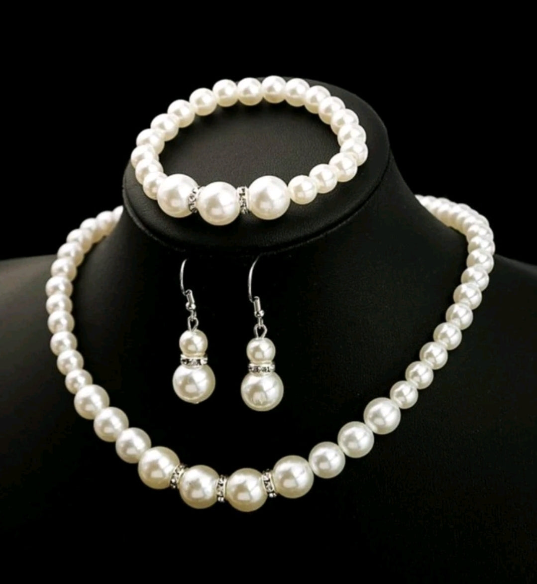 Faux Pearl Beaded Necklace & Earrings & Bracelet