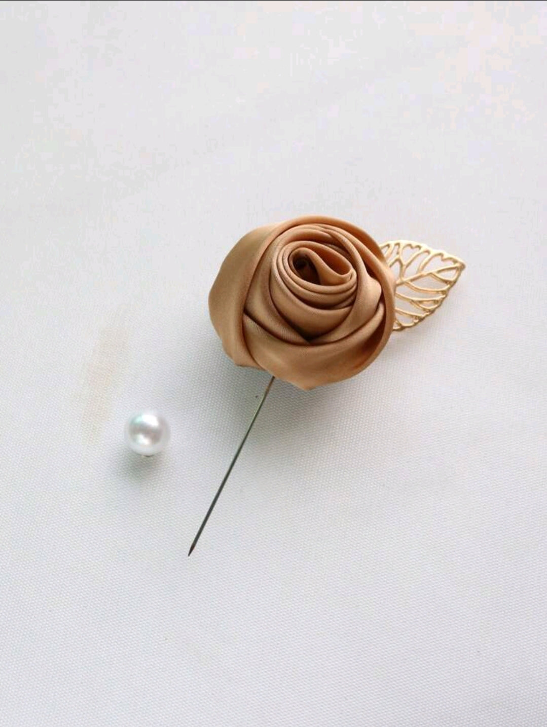 Champagne Rose Single Needle Boutonniere