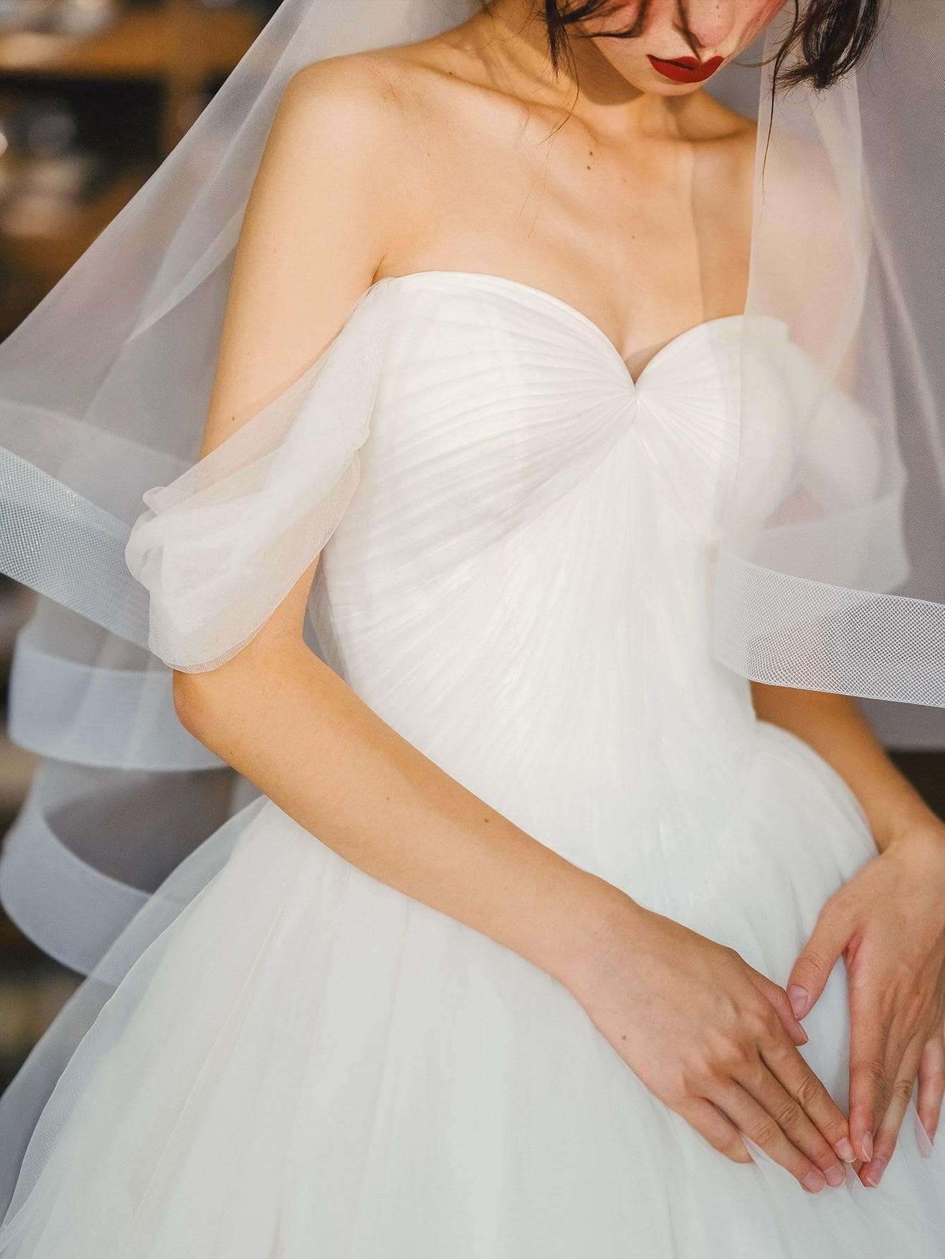 Double Band Elastic Mesh Hemmed Short Bridal Veil