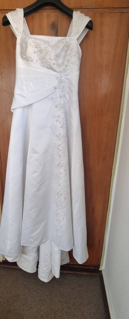 A line full satin wedding dress