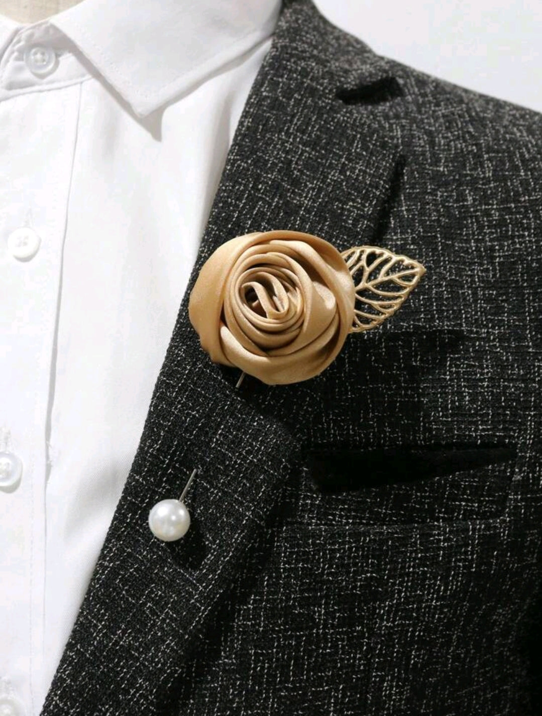 Champagne Rose Single Needle Boutonniere